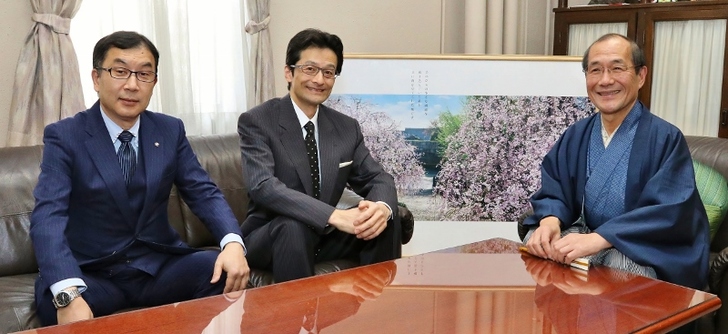 大丸創業300周年記念鼎談「京都の文化といけばな」(展覧会は終了しました)